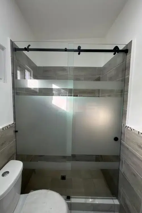 Diseños Arenados en Vidrio para Ducha