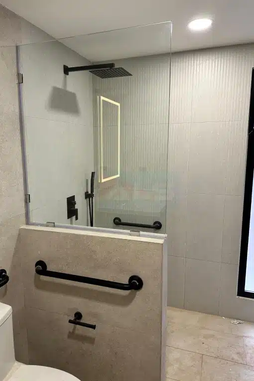 mampara-divisoria-ducha-vidrieria-aluminios-del-sur-12