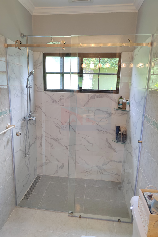 Puerta corrediza para baño