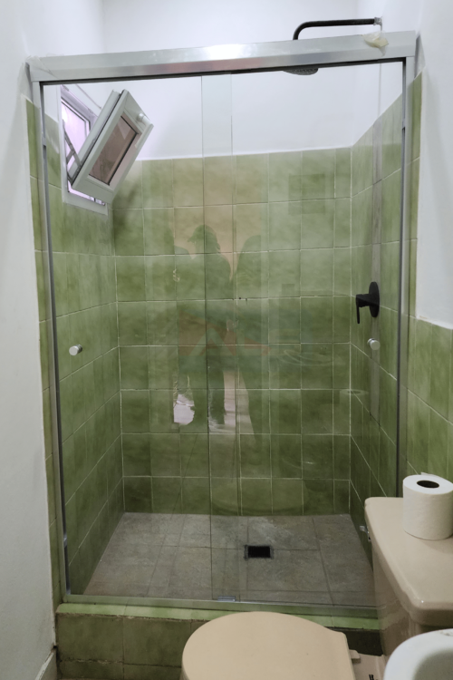 Puertas Corredizas de Aluminio para Baño