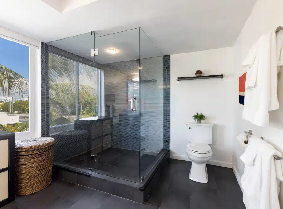 disenos-duchas-modernos-vidrieria-aluminios-del-sur-9