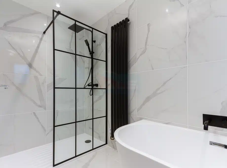 Mampara de Vidrio para Baño: Elegancia y Funcionalidad Moderna