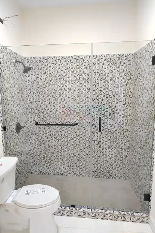 Puertas Abatibles de Cristal Templado