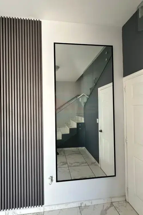 Espejos Pegados a la Pared