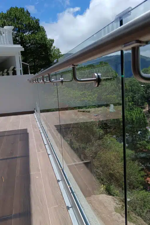 pasamanos-seguridad-exterior-vidrieria-aluminios-del-sur