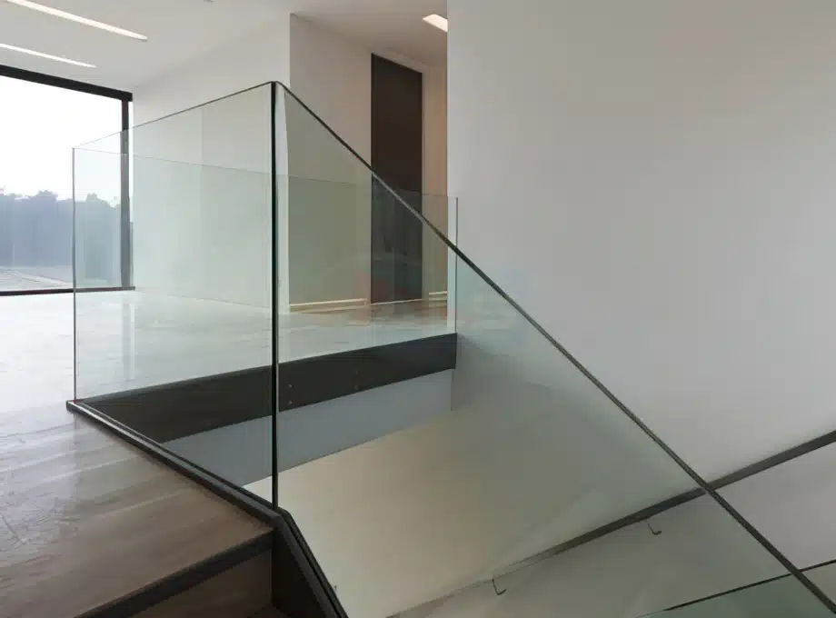 que-es-un-barandal-vidrieria-aluminios-del-sur-8