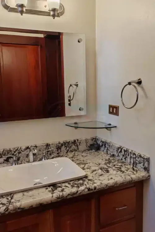 Repisas Flotantes de Vidrio para Baños