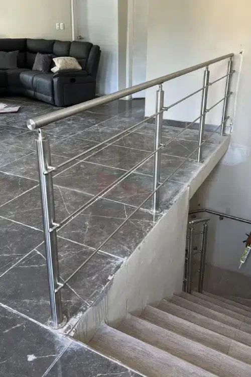 Pasamanos con Varilla de Acero Inoxidable